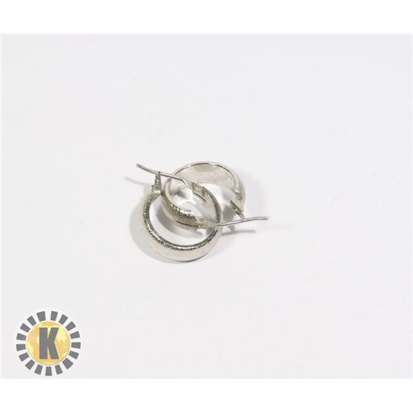 955-103 SILVER TONE SMALL HOOP EARRINGS
