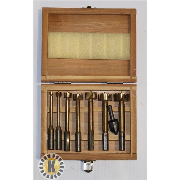 SET OF FORSTNER DRILL BITS IN STORAGE CASE