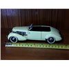 Image 2 : 471 --  Vintage Franklin Mint Precision Models 1937 Cord 812 Phaeton Coupe Die Cast Made in 1989