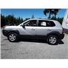 Image 8 : C5 --  2006 HYUNDAI TUCSON GL , Silver , 202953  KM's
