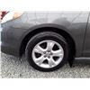 Image 14 : B2 --  2004 TOYOTA MATRIX XR , Grey , 238680  KM's