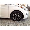 Image 17 : E6 --  2013 HYUNDAI ELANTRA GLS , White , 116787  KM's