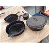 Image 2 : 532 --  Lot of 4 Cast iron Pots & Skillets