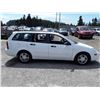 Image 4 : A12A --  2001 FORD FOCUS SE WAGON , White , 166265  KM's