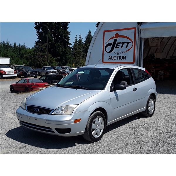 J4 --  2007 FORD FOCUS SE  , Silver , 154050  KM's