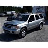 Image 1 : J2 --  2002 NISSAN PATHFINDER LE 4X4 , Silver , 213617  KM's