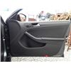 Image 25 : H6C --  2014 VW JETTA TRENDLINE  , Grey , 78585  KM's