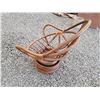 Image 4 : 568 --  Rattan/Bambo Swival Chair
