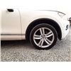 Image 17 : H6H --  2012 VW TOUAREG TDI AWD , White , 140790  KM's