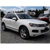 Image 3 : H6H --  2012 VW TOUAREG TDI AWD , White , 140790  KM's