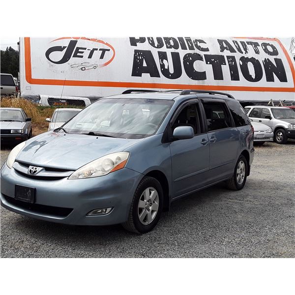 I1 --  2006 TOYOTA SIENNA CE , Blue , 305947  KM's