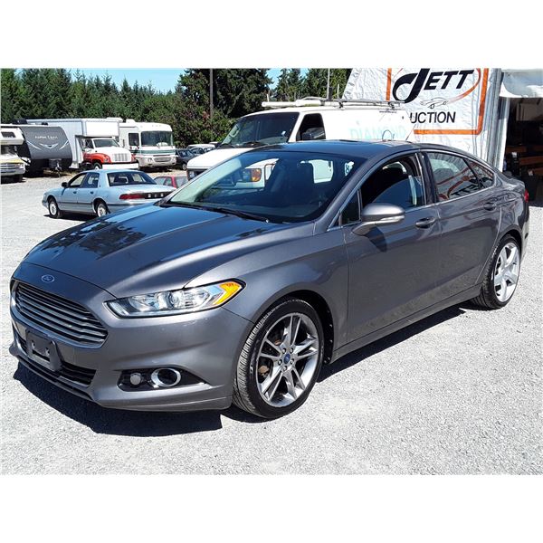 C4 --  2013 FORD FUSION TITANIUM AWD , Grey , 247503  KM's