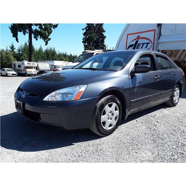 C1 --  2005 HONDA ACCORD LX  , Silver , 217294  KM's