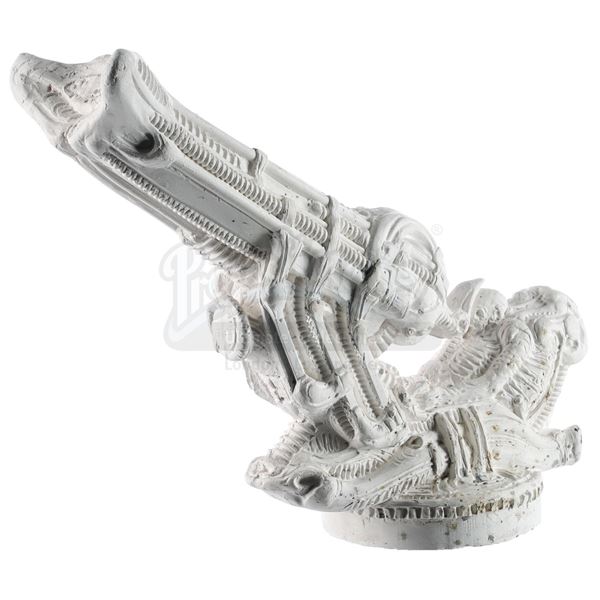 Lot # 6: ALIEN (1979) - Space Jockey Maquette