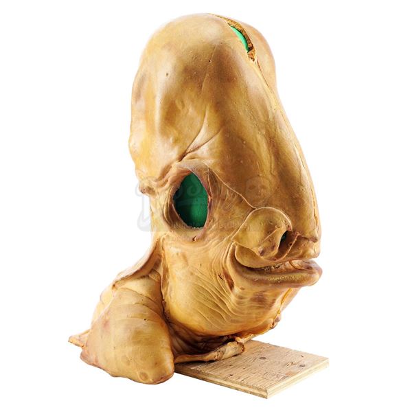 Lot # 324: STAR WARS - EP VI - RETURN OF THE JEDI (1983) - Admiral Ackbar (Erik Bauersfeld) Head Cas