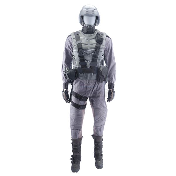 Lot # 357: STARSHIP TROOPERS (1997) - Mobile Infantry Uniform