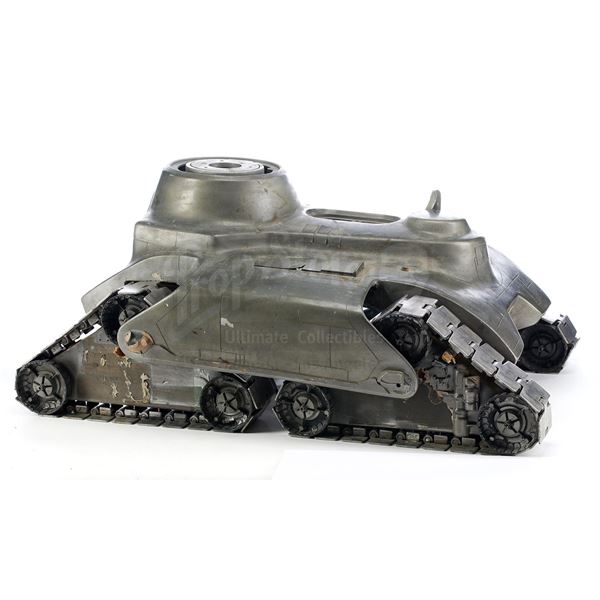 Lot # 371: THE TERMINATOR (1984) - Prototype Hunter-Killer Tank Base Model Miniature