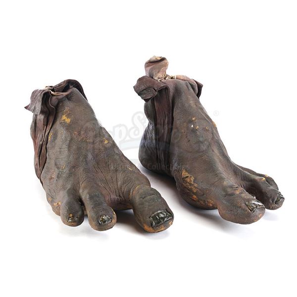 Lot # 900: MORTAL KOMBAT (1995) - Goro's (Tom Woodruff Jr.) Feet