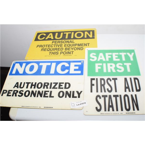 PLASTIC SIGN LOT