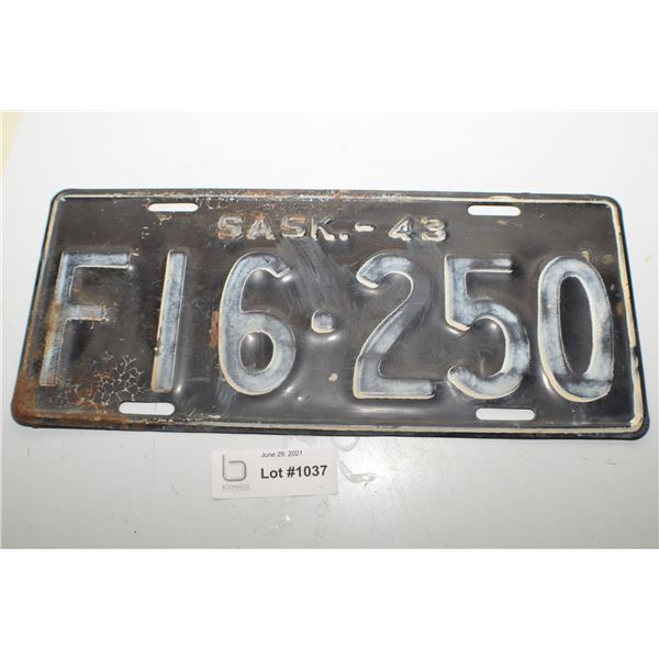 FARM 1943 SASKATCHEWAN LICENSE PLATE