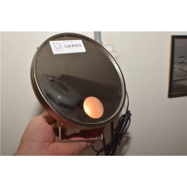 ANTIQUE BEAUTY MIRROR / HAS LIGHT