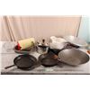 Image 1 : 2 cast iron frying pans + wok + misc kitchenware