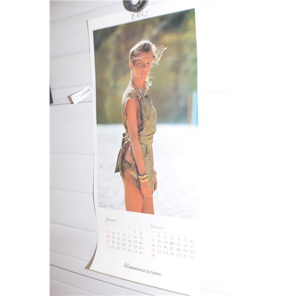 USED  VINTAGE LARGE PIN-UP CALENDAR