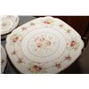Image 5 : ANTIQUE ROYAL ALBERT PETTIPOINT CHINA LOT