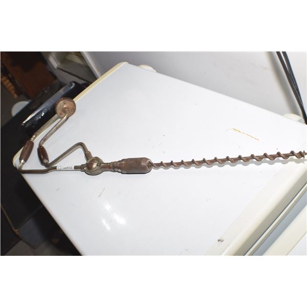 RARE ANTIQUE BRACE AND BIT FOR CORNER HOLES TOOL