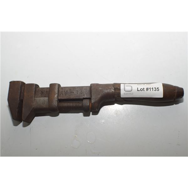 ANTIQUE GRAY CANADA ADJUSTABLE TOOL