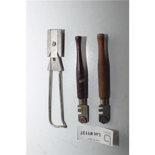 ANTIQUE GLASS CUTTER TOOLS