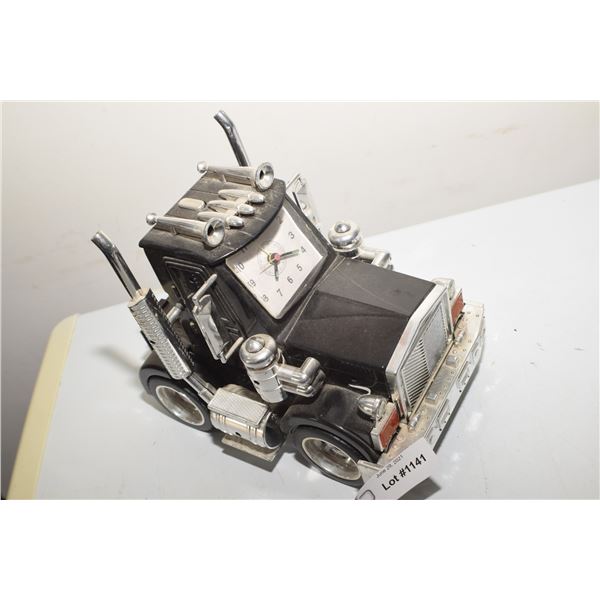 VINTAGE SEMI TRUCK CLOCK