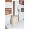 Image 1 : 4 GALLON RED WING BUTTER CHURN HAS HAIRLINES
