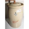 Image 2 : 4 GALLON RED WING BUTTER CHURN HAS HAIRLINES