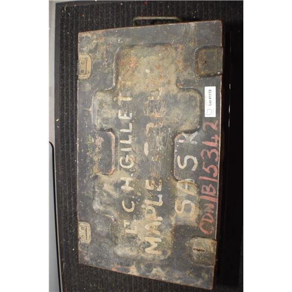 WW11 AMMUNTION / SOLDIERS BOX , NEEDS CLASP