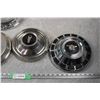 Image 2 : 5 vintage Hubcaps