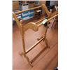 Image 3 : Quilting Rack Wooden