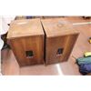 Image 4 : 2 Heavy Wooden Speakers