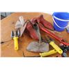 Image 5 : Garden Tools and misc Items Boat Anchor