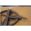 Image 2 : 9" Diameter Well Pulley