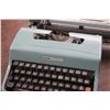 Image 2 : Olivetti Lettera 32 Typewriter