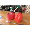 Image 4 : 2 Small Jerry Cans