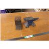 Image 1 : 2 Miniature Anvils