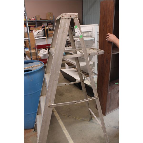 5ft Step Ladder