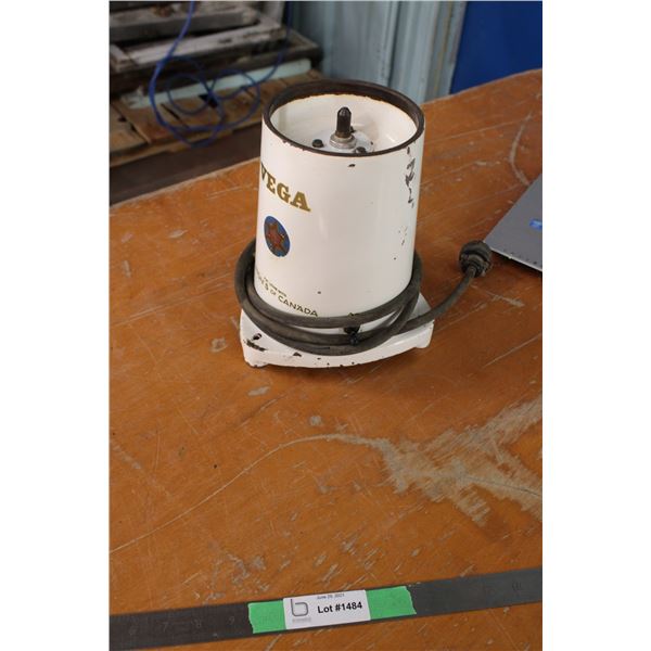 Vega Eaton's of Canada Table Top Cream Separator (Working)