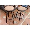 Image 2 : 2 Bar Stools