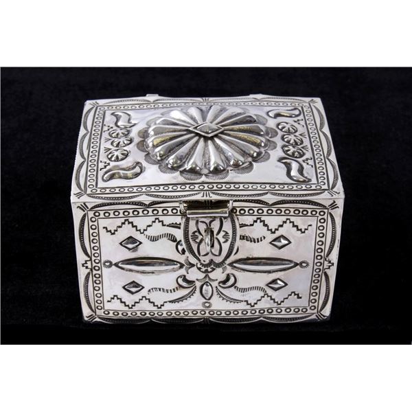 Navajo Randy Begay Jr. Sterling Box MAGNIFICIENT