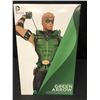 Image 1 : DC COLLECTIBLES COMIC ICONS GREEN LANTERN LTD. EDITION STATUE
