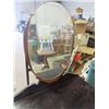 Image 4 : Dresser w Mirror 34" x 32" x 17" - Plus Mirror 28" X 18"