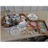 Image 1 : Mini Tea Set, Ornaments, Crystal Plus More!
